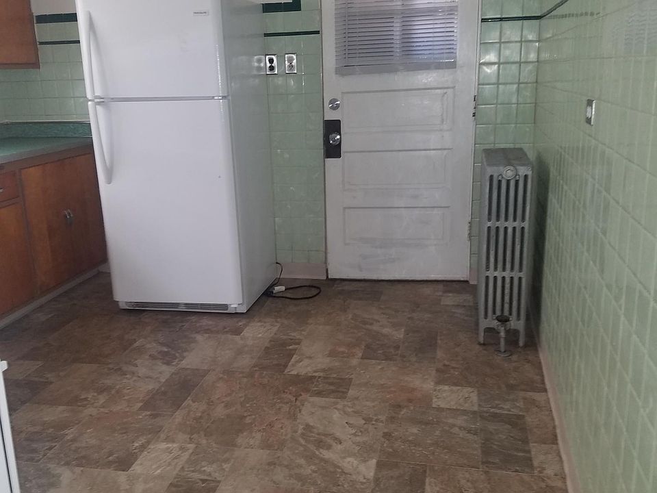 1st image of 1921 Euclid Ave APT 3