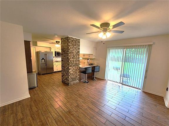 3rd image of 417 Moncla Ave