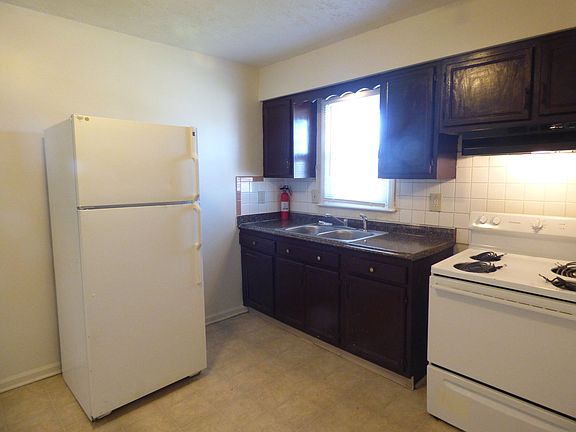 4th image of 1874 Dalton Ct APT 1