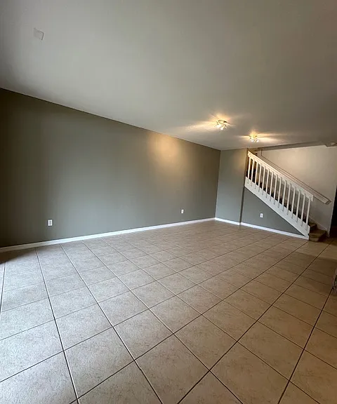 14732 Sutherland Ave — Photo 52
