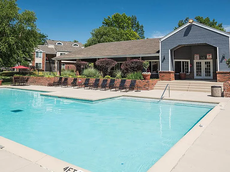 Sunbrook Apartments — Photo 2
