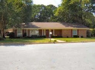 1317 Woodway Dr, Hurst, TX 76053