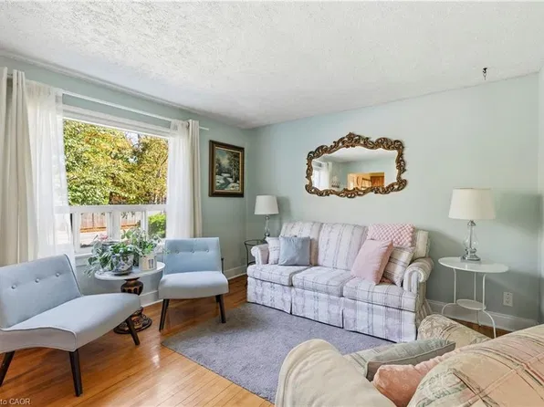 600 Hager Ave, Burlington, ON L7S 1P6