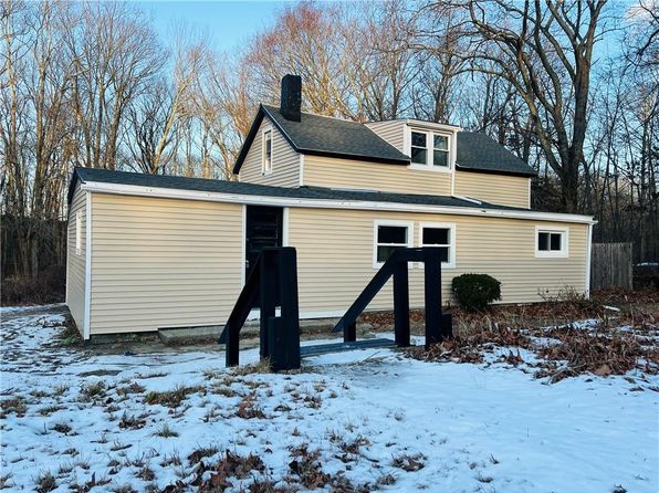75 Wheeler Ave, Johnston, RI 02919