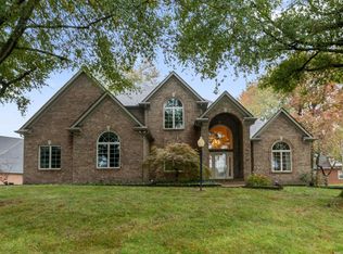 2055 Claybrook Ct, Newburgh, IN