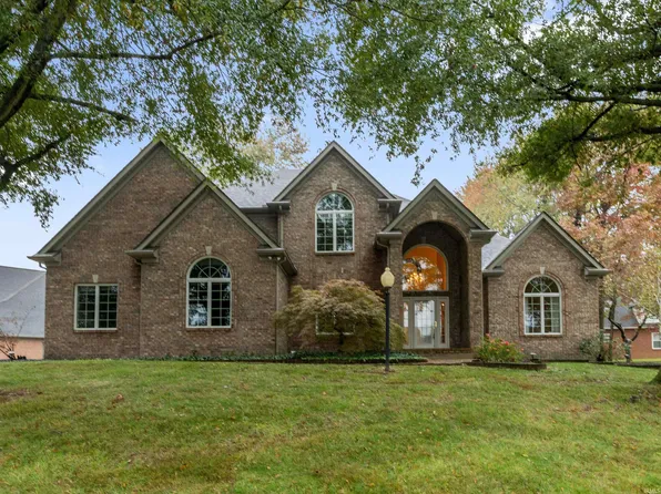 2055 Claybrook Ct, Newburgh, IN 47630