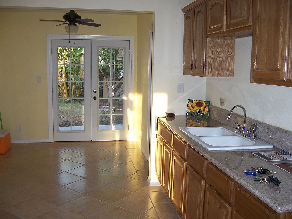 Beautiful kitchen granite counter top