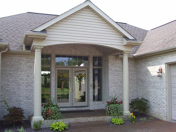 3rd image of 9901 Oglesby Dr