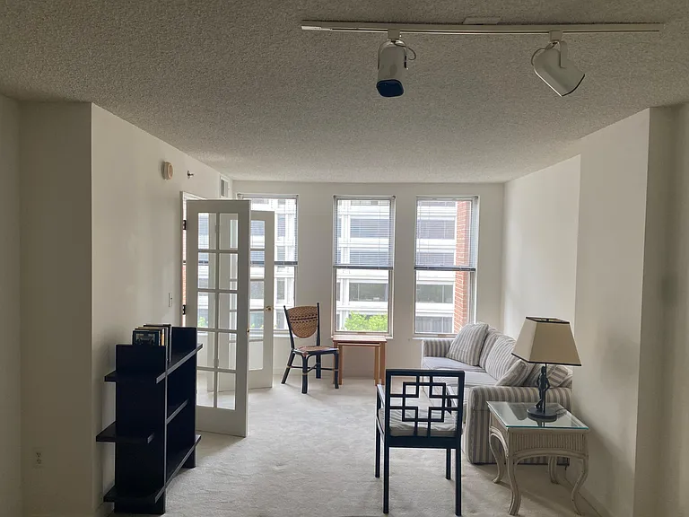 601 Pennsylvania Ave NW #802 — Photo 6