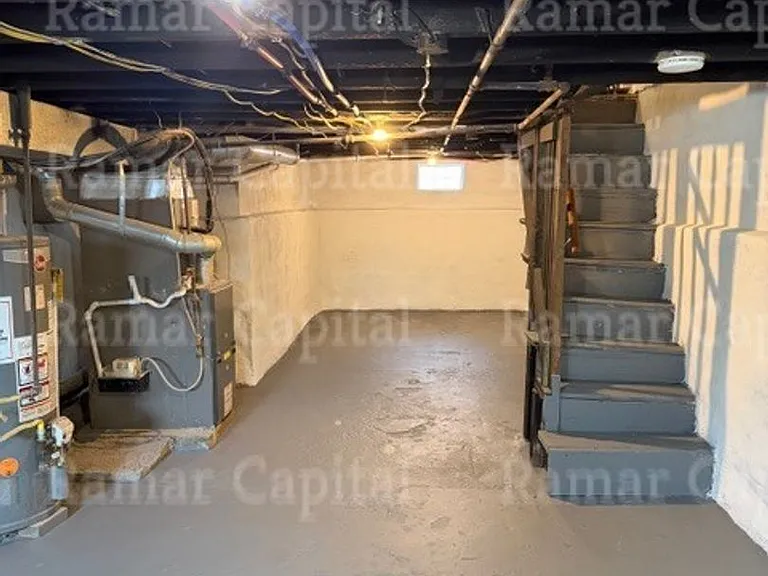 281 Walnut St — Photo 16
