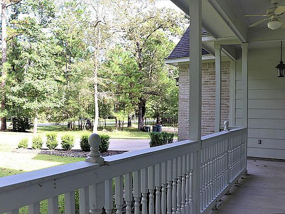 5th image of 22811 Meadowsweet Dr