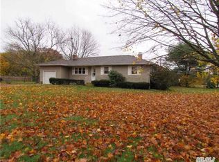 89 N Paquatuck Ave, East Moriches, NY 11940