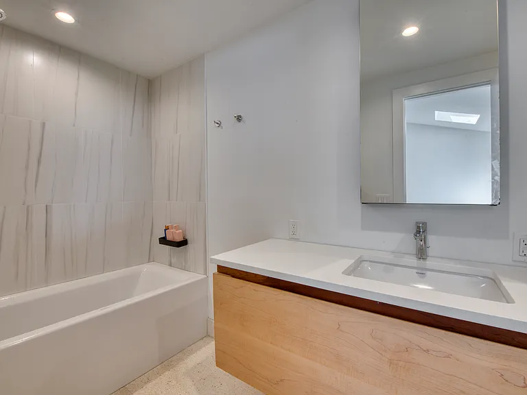 85 Woodbine Dr — Photo 8