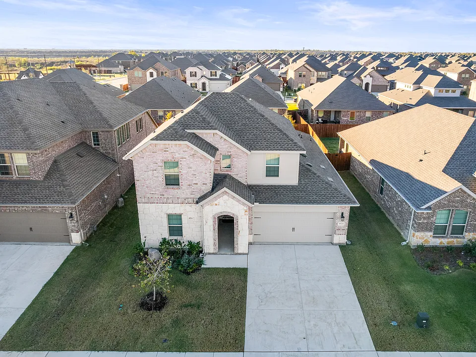 10124 Kayak St