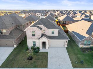 10124 Kayak St, Aubrey, TX 76227