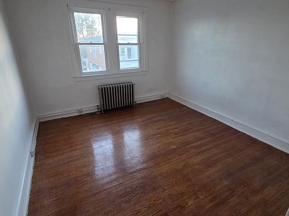 2nd image of 3476 Saint Vincent St