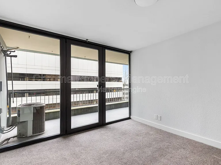 111 SW Harrison St #3E — Photo 7
