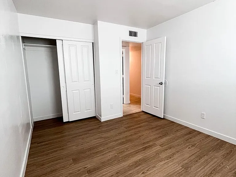 Mountain View Condos — Photo 88