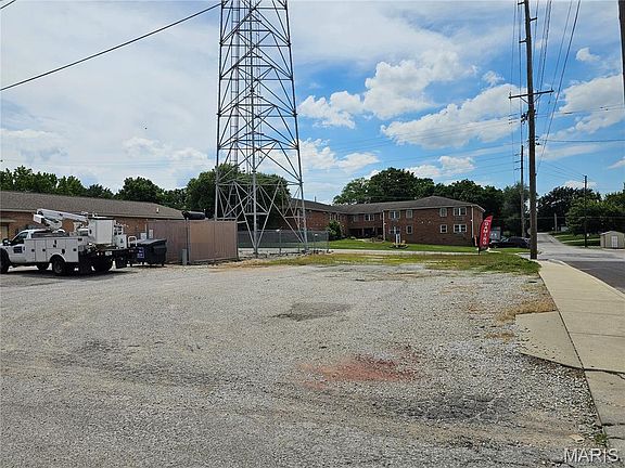 3rd image of 120 W Water St