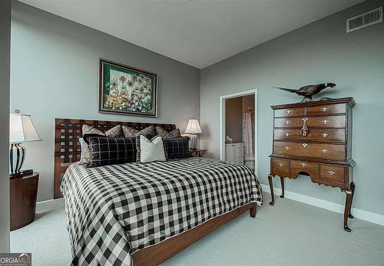 2795 Peachtree Rd NE #1909 — Photo 22