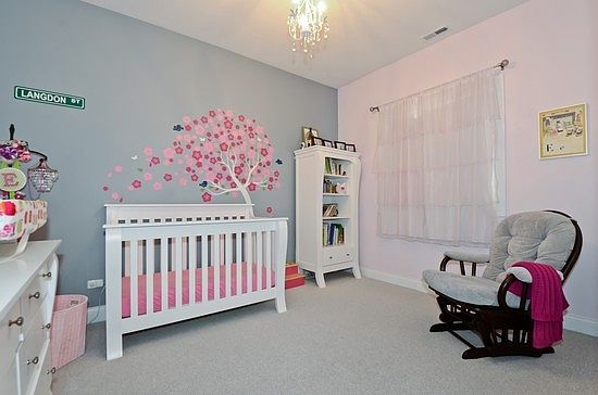 5th image of 2222 W Belmont Ave Unit 204