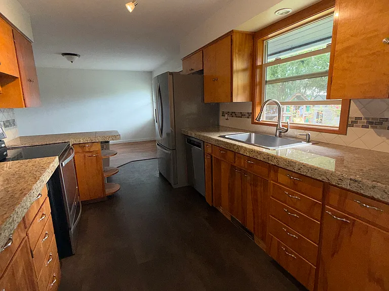 5240 SW 173rd Ave — Photo 4