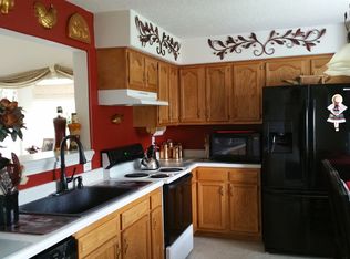 203 Forest View Ln, Smithfield, VA 23430