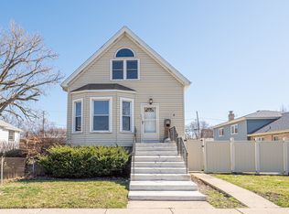 9321 S Utica Ave, Evergreen Park, IL 60805