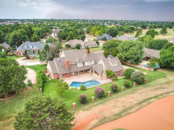 5812 Country Club Dr, Edmond, OK 73025