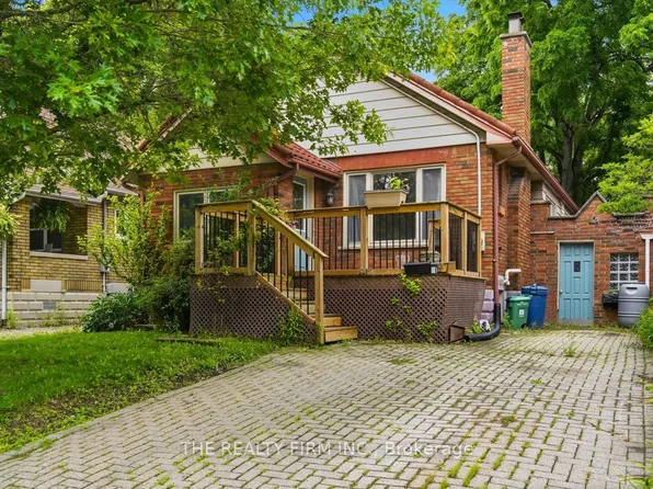 97 Springbank Dr, London, ON N6J 1E5