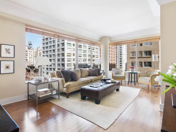200 East 69th Street image 1 of 8