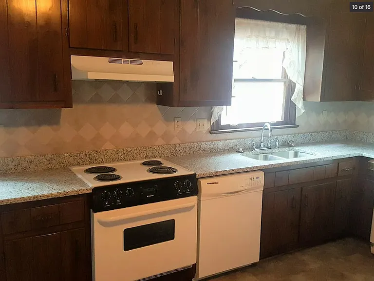 1612 Celia Cres — Photo 7