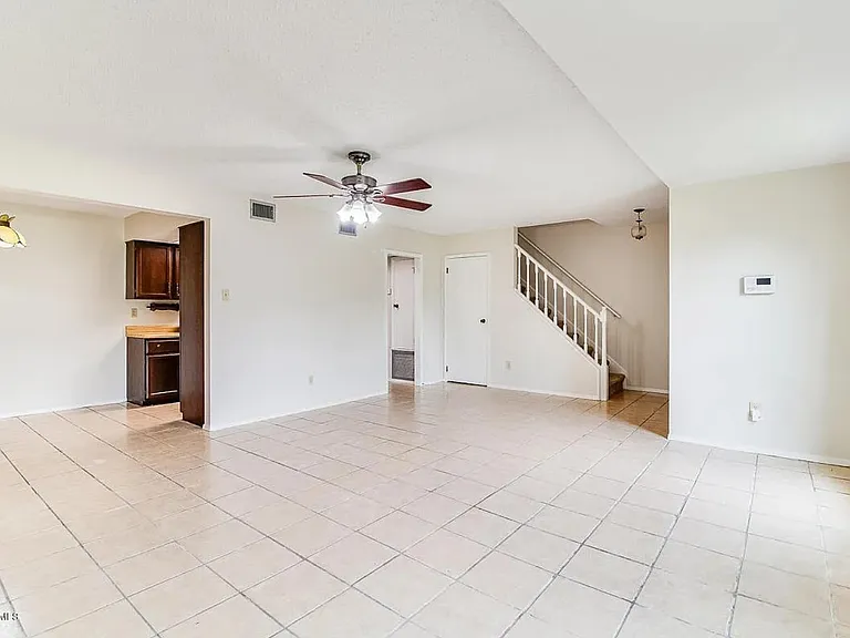 101 Wilbourn Blvd #901 — Photo 8