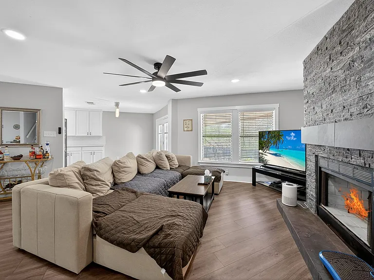 15262 Moonlit Grv — Photo 11