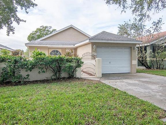 2nd image of 3441 Reserve Cir N