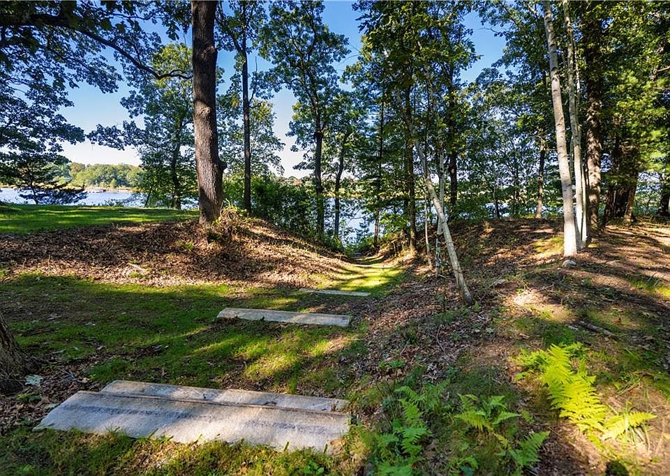 46 Pojac Point Rd, North Kingstown, RI 02852 Zillow