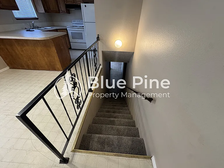 2298 Horizon Dr — Photo 4