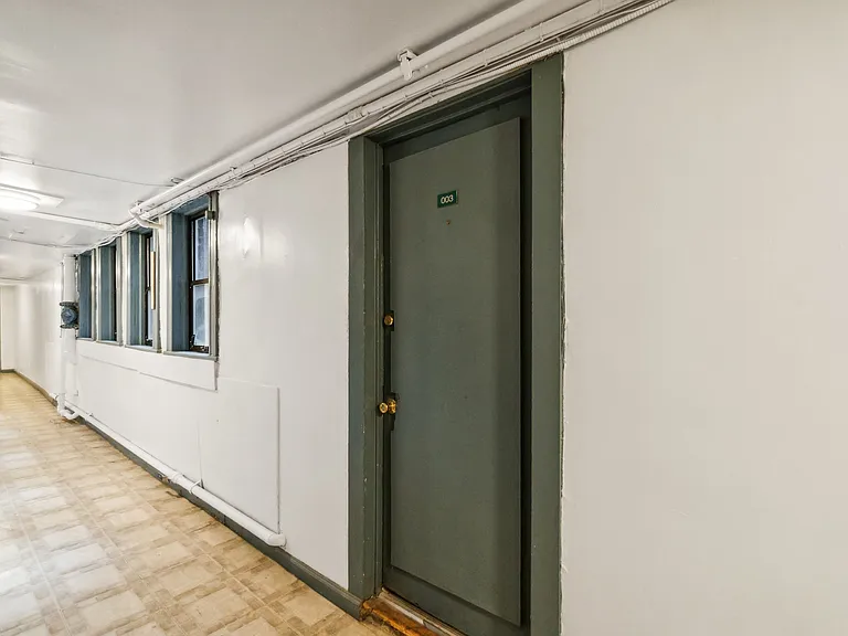 Capitola Apartments — Photo 16