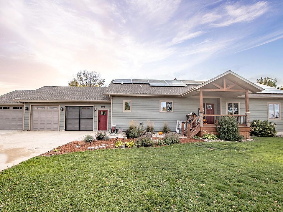 1st image of 3113 Pinewood Dr