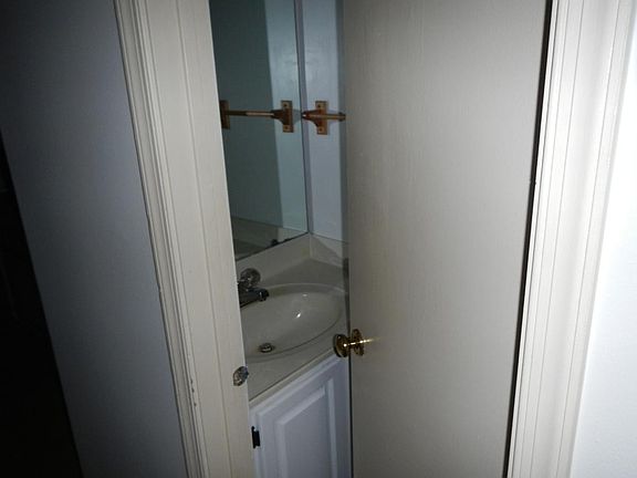 1st Floor 1/2 bath