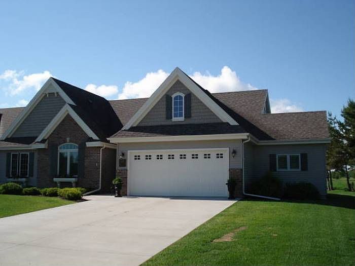 1st image of 687 Lake Forest Cir