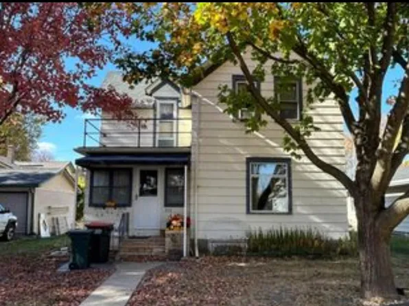 455 1st St, Gaylord, MN 55334