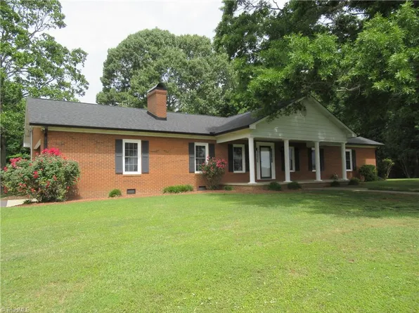 819 Patterson Grove Rd, Ramseur, NC 27316