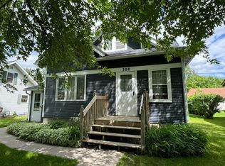 308 7th Ave NE, Roseau, MN 56751