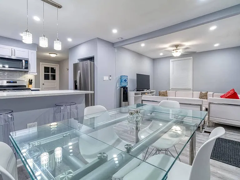 182 Forest Glen Rd — Photo 3