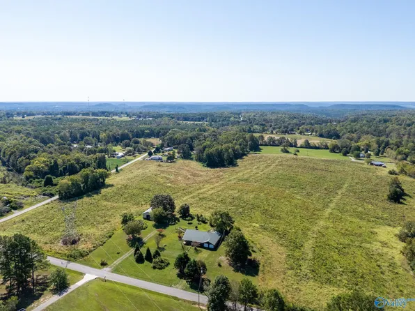 375 Parker Rd, Union Grove, AL 35175