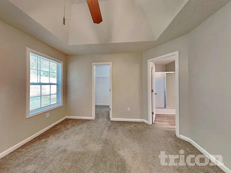 114 W Wright St — Photo 5