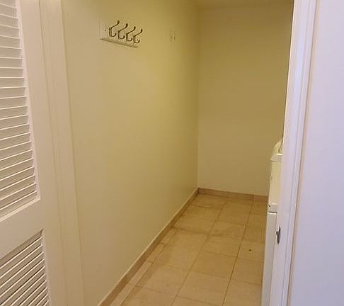 4th image of 8559 Alcott St