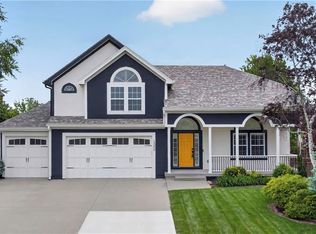 1300 Aberdeen Cir, Raymore, MO 64083