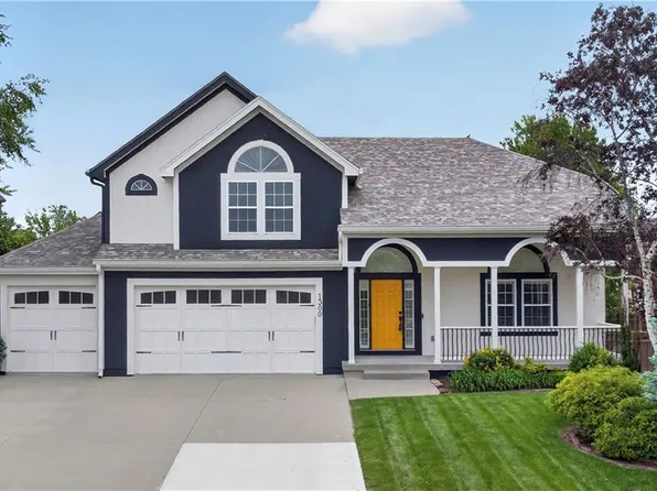 1300 Aberdeen Cir, Raymore, MO 64083